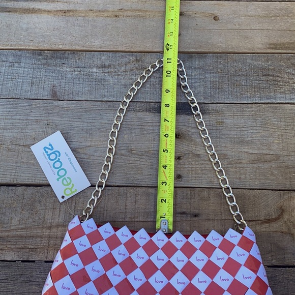 NWT Rebagz Eco Friendly Love Red and White Shoulder Bag - Picture 5 of 16